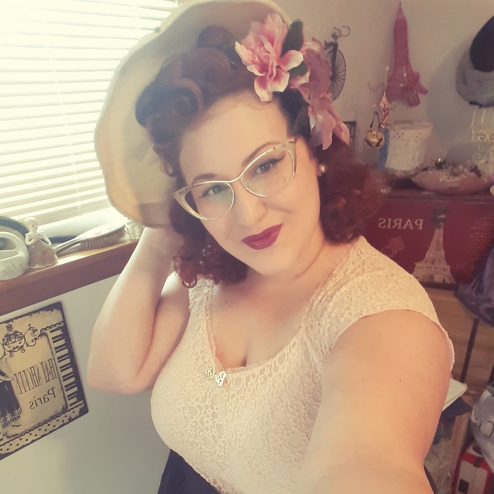 Meet your Posher, Lacey